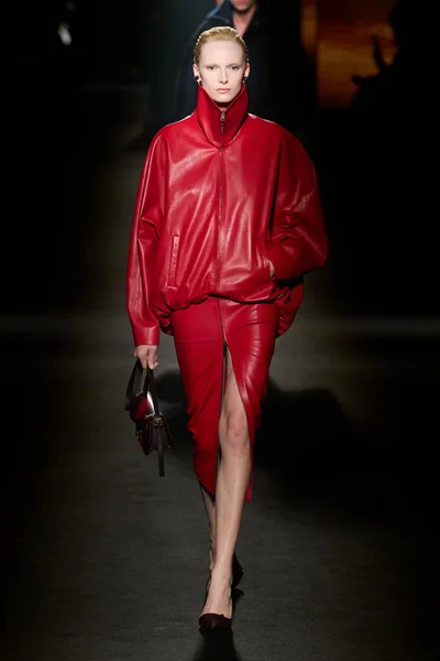 Look 64
